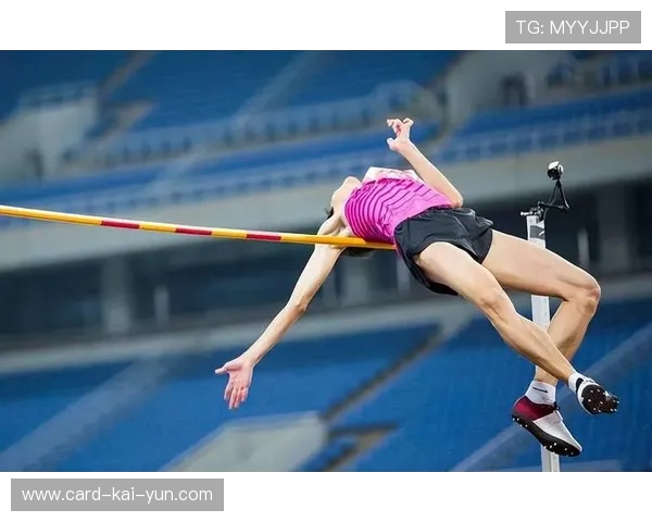 跳高比赛:选手三次冲击世界纪录