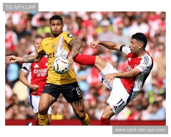 萨卡前场断球后一脚直塞制造破门