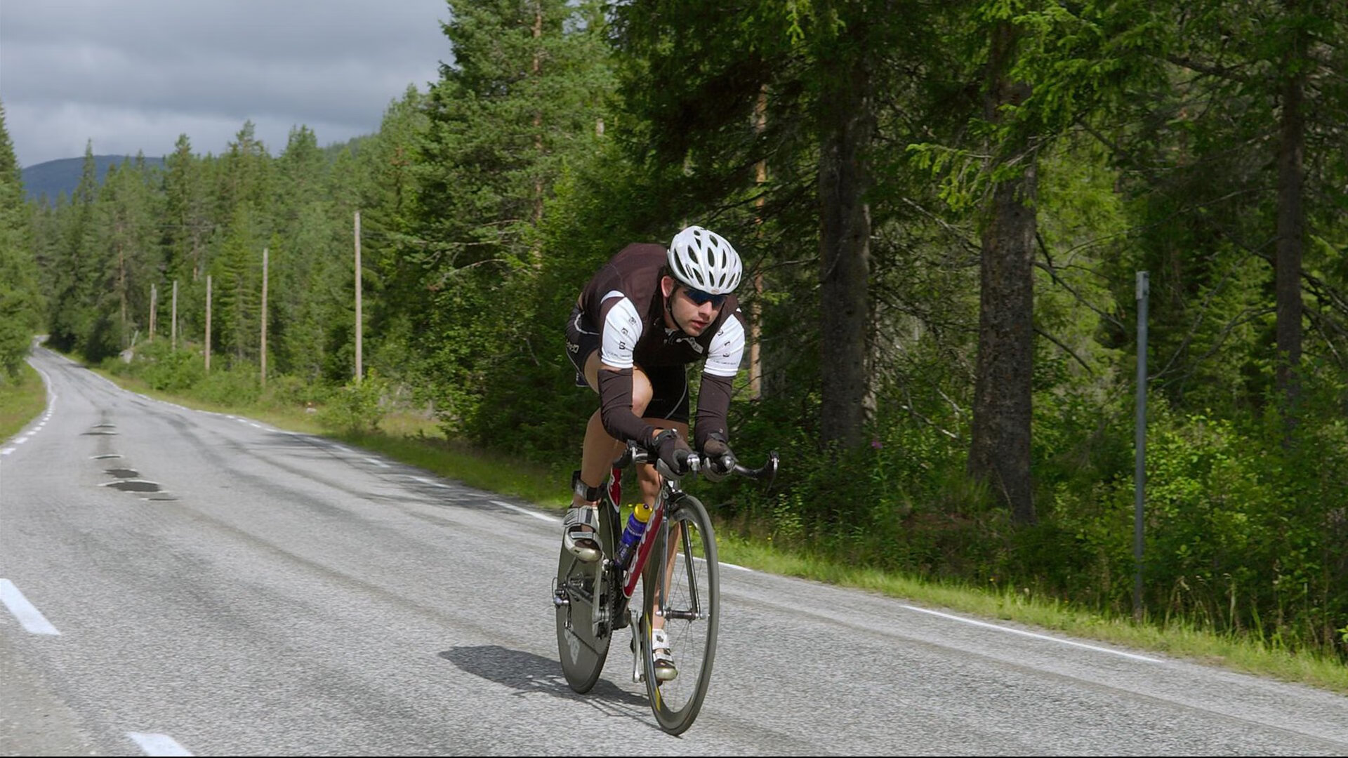 “运动品牌联合新品体验周末跑” 多品牌同台竞品比拼