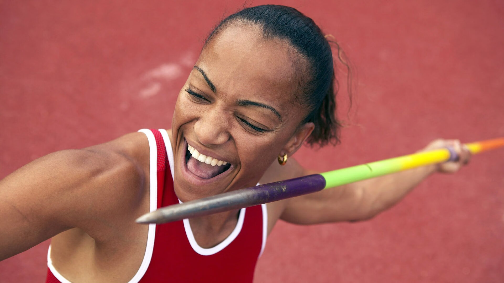 综合体育系“50米频次游泳赛” 游泳组学生展示专项优势